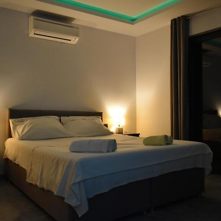 Apartments Toni Primošten Екстериор снимка