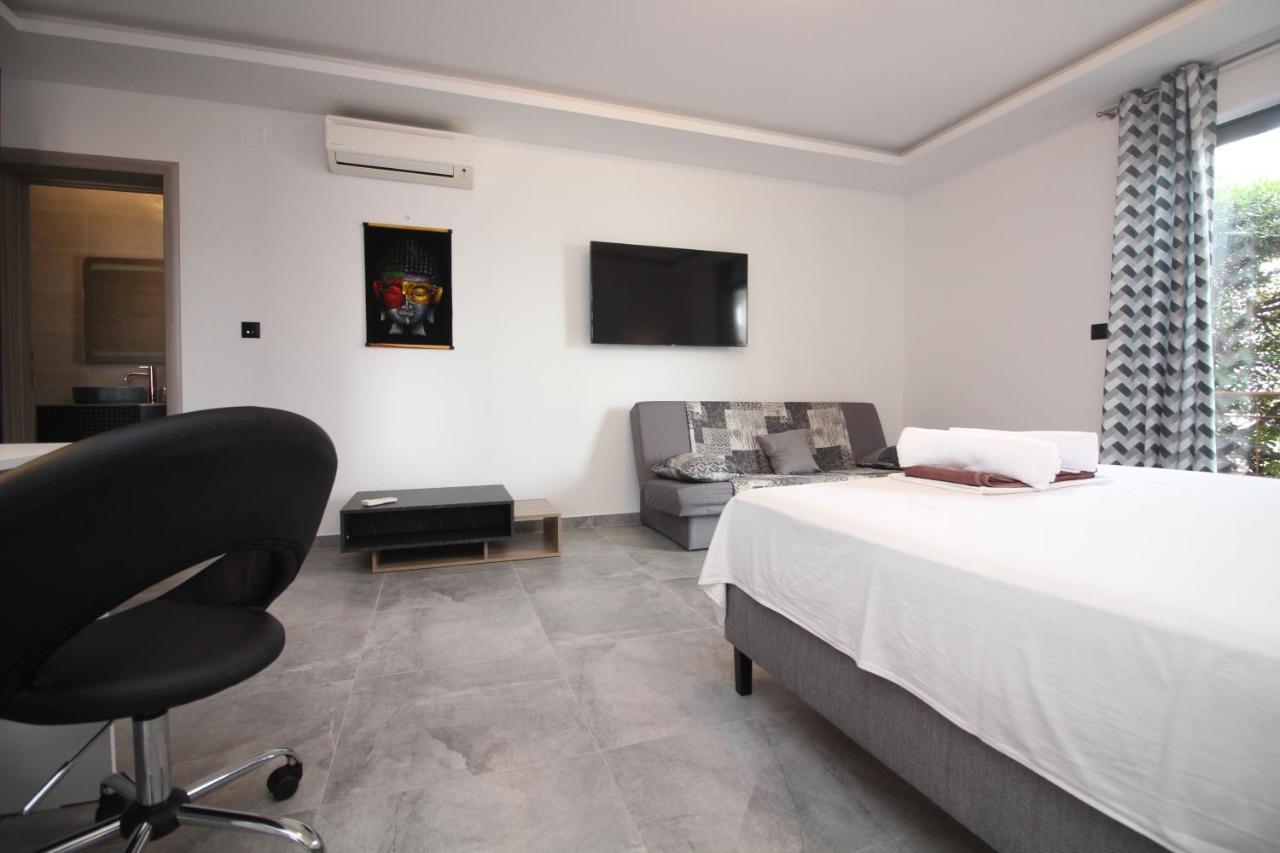 Apartments Toni Primošten Екстериор снимка