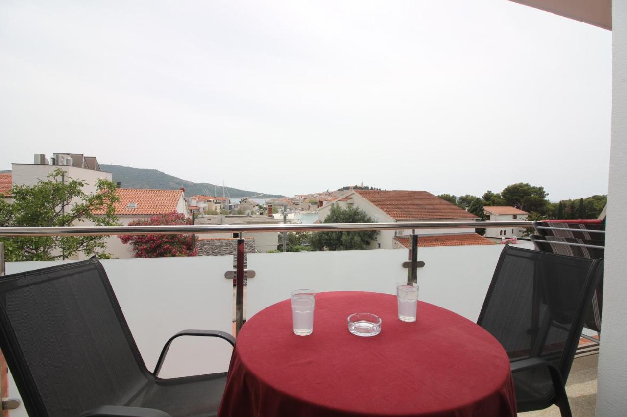 Apartments Toni Primošten Екстериор снимка