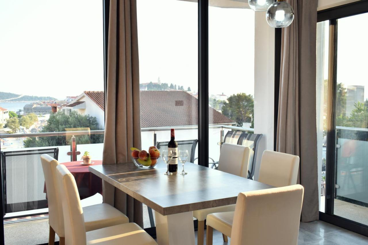 Apartments Toni Primošten Екстериор снимка