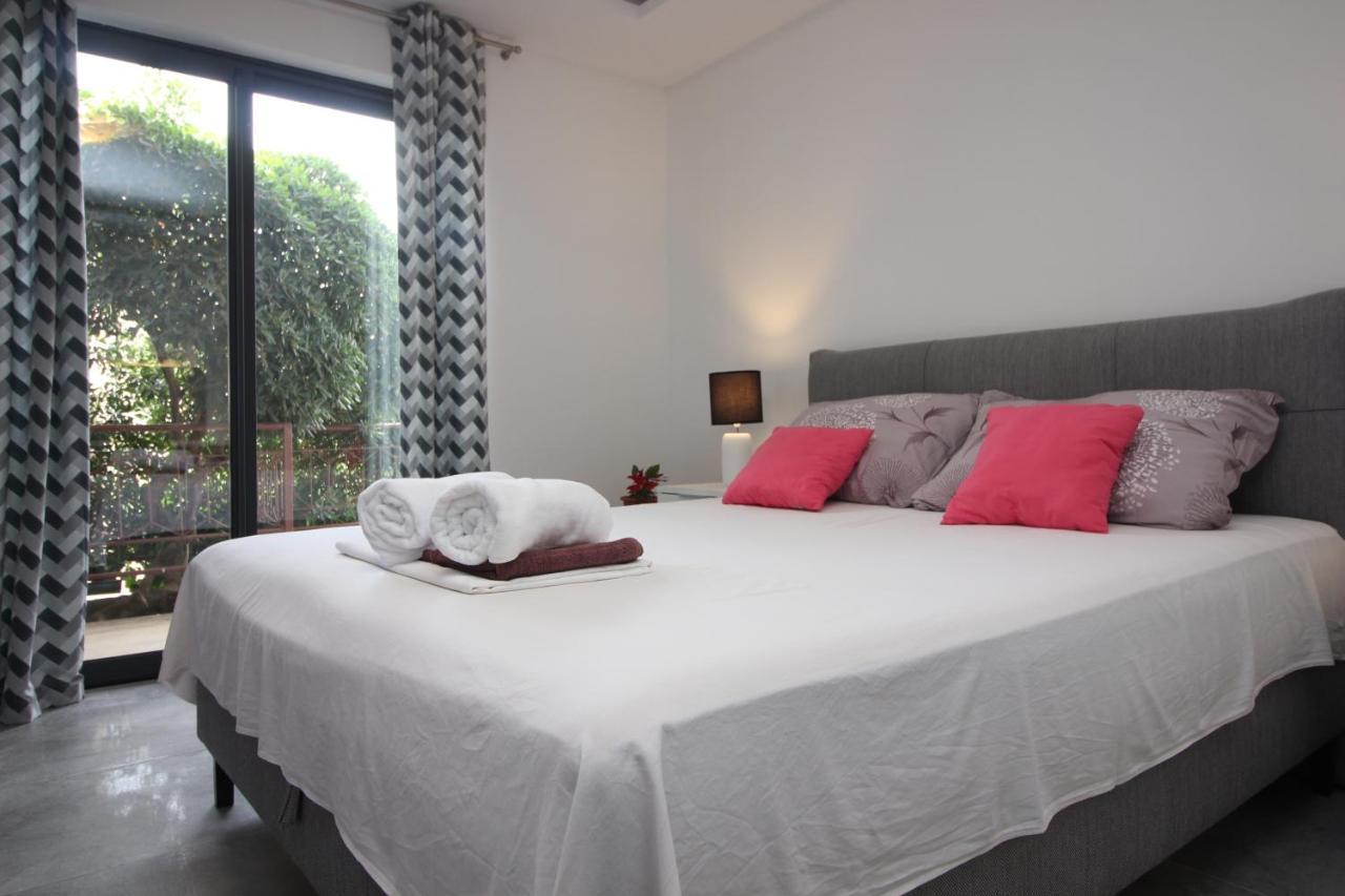 Apartments Toni Primošten Екстериор снимка