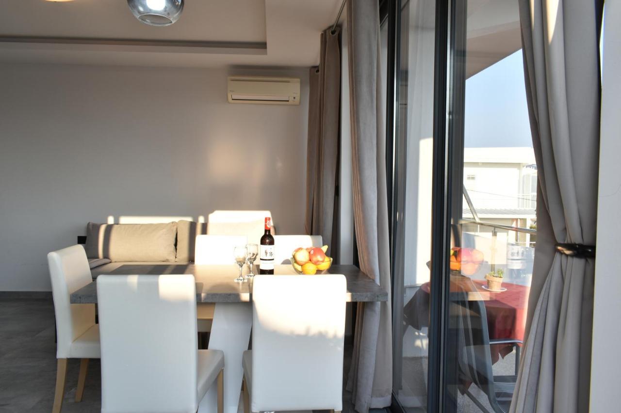 Apartments Toni Primošten Екстериор снимка
