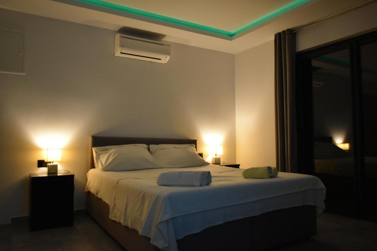 Apartments Toni Primošten Екстериор снимка
