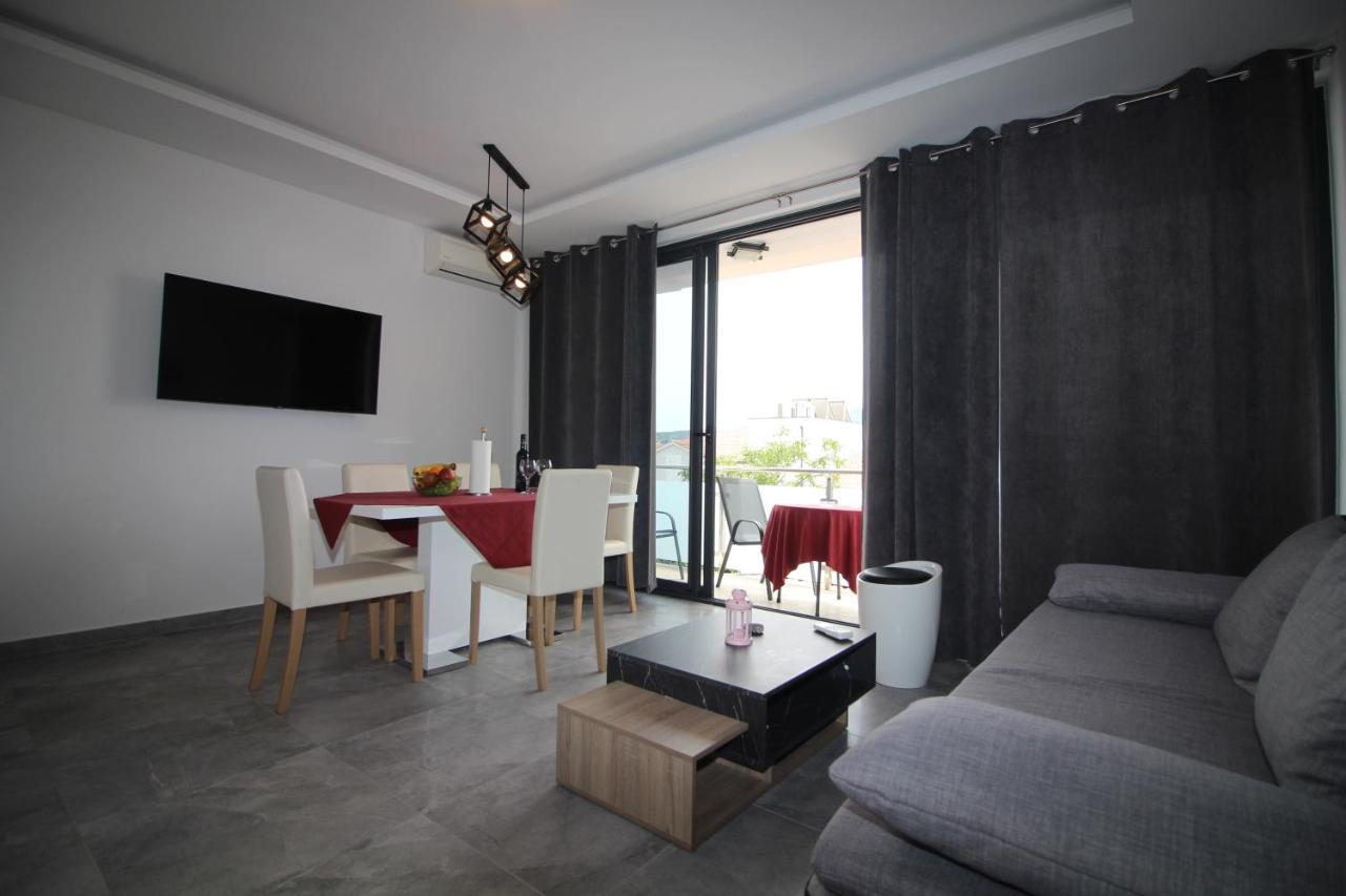 Apartments Toni Primošten Екстериор снимка