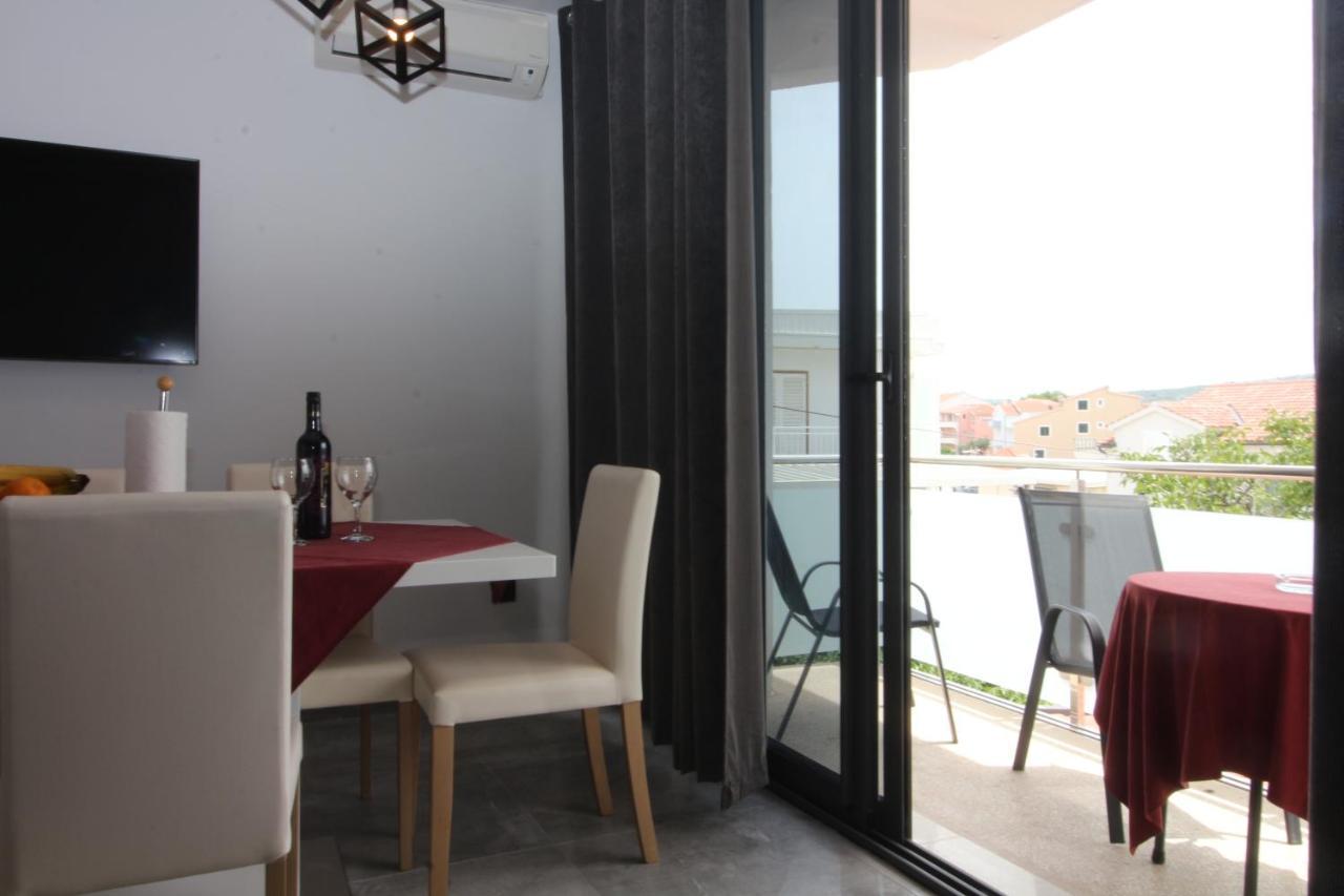 Apartments Toni Primošten Екстериор снимка
