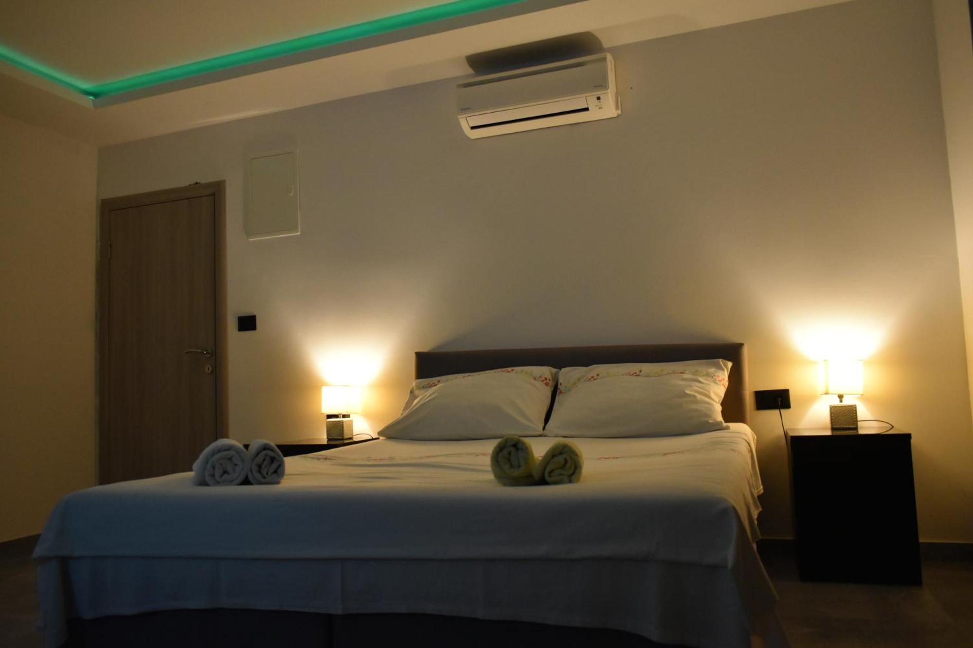 Apartments Toni Primošten Екстериор снимка